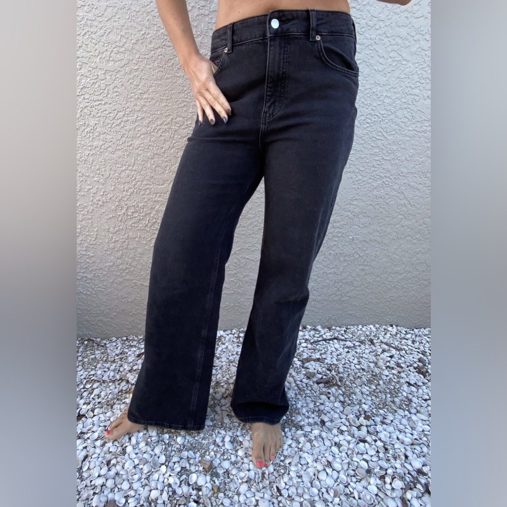H&M Black Straight High Rise Stretch relaxed fit jeans.